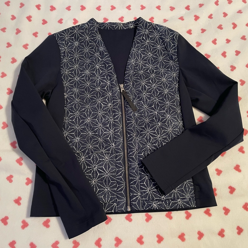 Lululemon Navy and White Geometric Patterned Jacket